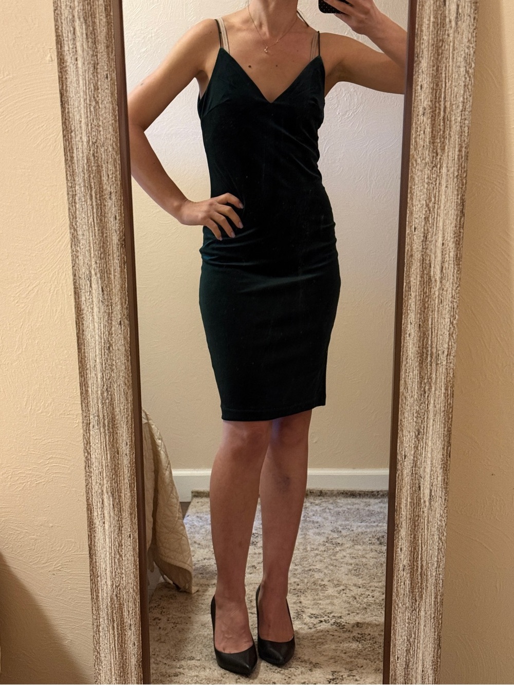 Women B. Smart Green Velvet Mini/knee Slip Dress with Spaghetti Straps Size S